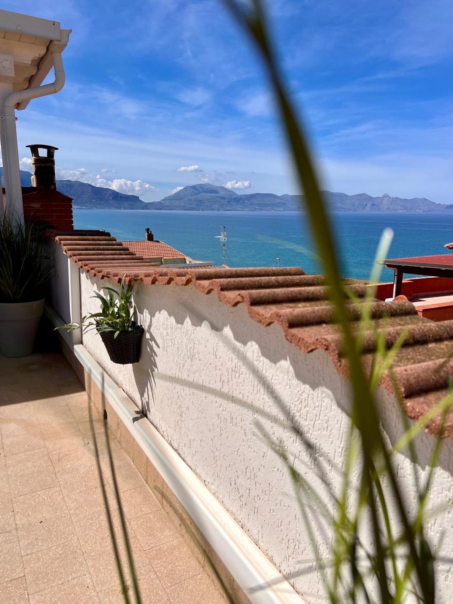 Casa Vacanze Anna Balestrate Exteriör bild